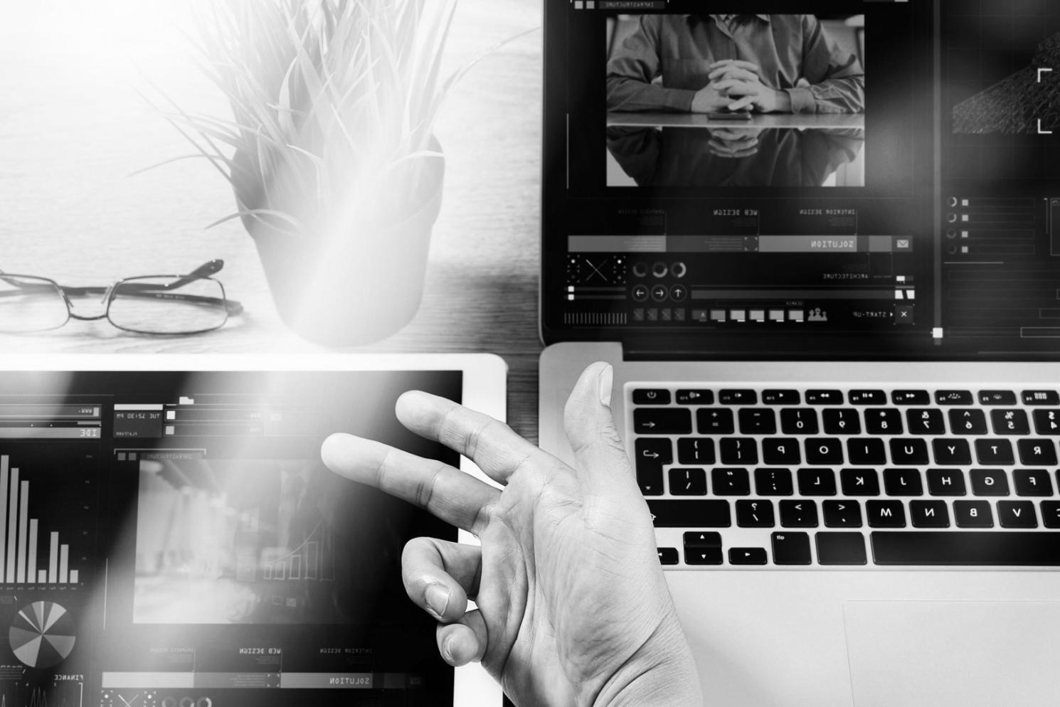 Students attending an online local SEO training session at Venoravexia